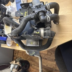 Range Rover Sport Water Heater Control Valve AH2218B506BA - Picture 1 of 7