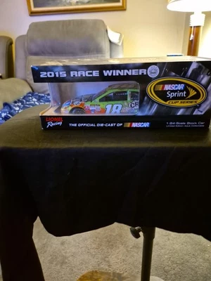 Kyle Busch 2015 M&M’s Champion Camry 1/24 Autographed #18 Nascar Champ - Image 1 of 4