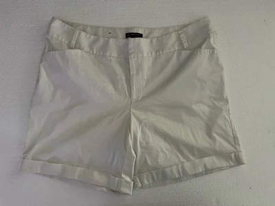 International Concepts INC Woman Size 18W White Short Walking Bermuda Short 40X8 - Image 1 of 4