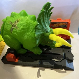 Hot Wheels Track Builder Connectible Dinosaur Triceratops 2018 Used - Picture 1 of 4