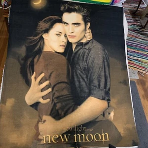Twilight Saga New Moon Fleece Throw Blanket Edward And Bella 48x60 - Picture 1 of 8
