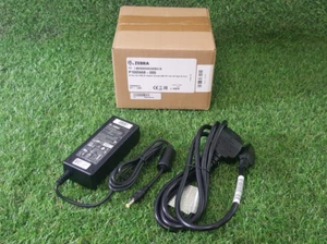 Zebra P1065668-009 - Power Supply - 12V, 2.5A - Includes Power Cable - Afbeelding 1 van 3