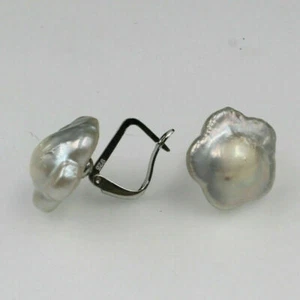 handmade studio charm 15 mm white baroque keshi reborn pearl earring - Picture 1 of 3