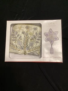 Conjunto de falda y adorno de árbol de copos de nieve elegantes en miniatura Hallmark - Imagen 1 de 3