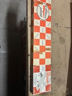 Kit de avião modelo Dumas The Crusader vintage, R/C ou C/L - Imagem 1 de 4