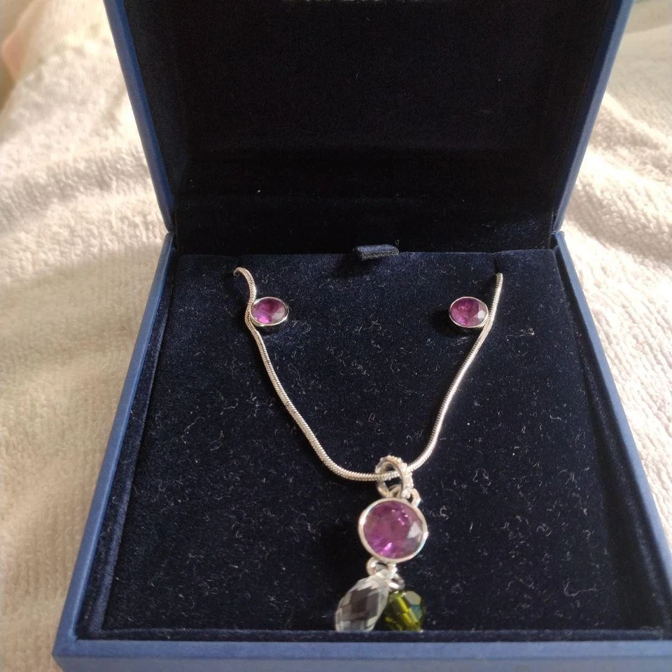 Set collana e orecchini Swarovski cristallo argento accessori eleganti D805 - Immagine 1 di 3