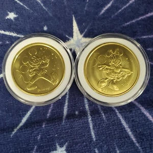 *Mickey & Minnie* Disney World Park 50th Anniversary 1.5" Commemorative Coin Set - Picture 1 of 4