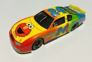 Jeff Gordon Action 1:24 Sesame Street DUPONT Monte Carlo NASCAR 2002 103178 - Picture 1 of 5