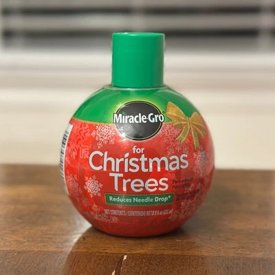 Miracle-Gro Christmas Tree Plant Food Hydrates Trees Reduce Needle Drop NEW - Image 1 of 4