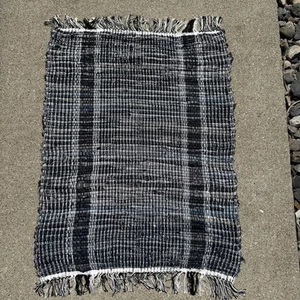 Handmade Loomed Rag Rug Farmhouse Cabin Chic Old Denim Work Wear 26"X32" - Picture 1 of 4