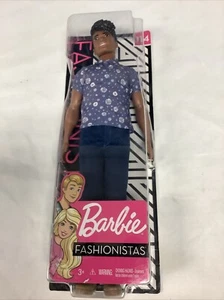 Barbie Fashionistas Ken Afroamericana 2017 muñeca AA #114 pelo negro moldeado - Imagen 1 de 2