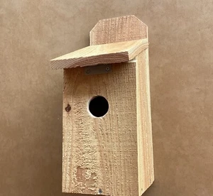 Handmade wooden bird house - Picture 1 of 5