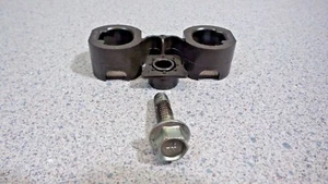 2008 HARLEY DAVIDSON XL 883 C SPORTSTER XL883C REAR PUSH RODS RETAINER - Picture 1 of 6