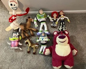 (9) LOT OF DISNEY TOY STORY PLUSH DOLLS  BUZZ ALIEN JESSIE BULLSEYE FORKY LOTSO - Picture 1 of 11