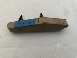 05-13 CORVETTE C6 INSIDE DOOR HANDLE LH CASHMERE 89044529 - Bild 1 von 5