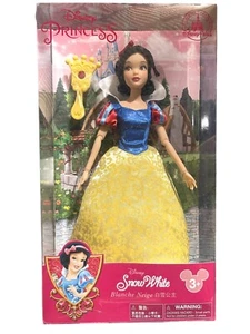 Disney Official Snow White deluxe special edition doll toy w brush NEW BOX 12" - Picture 1 of 1