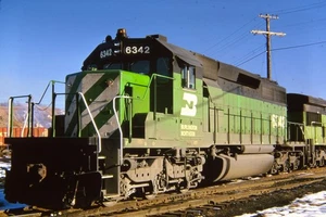 BN BURLINGTON NORTHERN 6342 COUNCIL BLUFFS IA 1974 KODACHROME TRAIN SLIDE - Picture 1 of 1