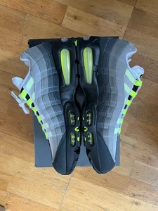 Nike Air Max 95 OG Neon Big Bubble 2025 Uk9.5 Us10.5 Totalmente Nuevas - Imagen 1 de 7