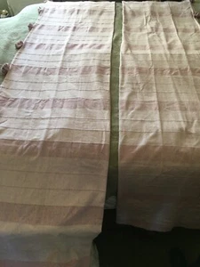Paar Anthropologie Rosa 50 B x 96 L Baumwollmischung Gewebt/Bommel Quasten Vorhänge - Bild 1 von 10