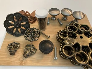 Bisagras de placa posterior ornamentadas tirar cajón muebles MCM vintage Bassett Drexel + extras - Imagen 1 de 12