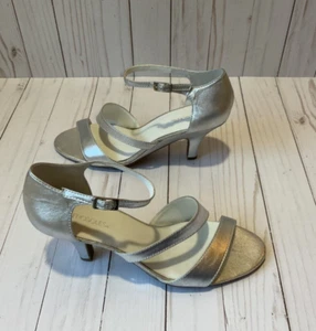 Ladies Aerosoles-Silver Leather Heels-New without box-Size 8.5 - Picture 1 of 6