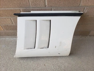 1984 CHEVROLET CORVETTE Rt передняя нижняя боковая панель крыла GM OEM C4 - Изображение 1 из 4