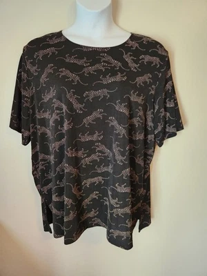 Top manga corta Liz Baker negro estampado animal guepardo en relieve 3X Foto 1 de 4