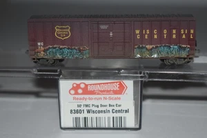 N Scale Roundhouse Wisconsin Central 50' Single Door Boxcar Graffitied 26 C52915 - Picture 1 of 2