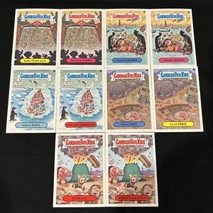 2023 SERIE 1 CUBO DE BASURA NIÑOS SE VAN DE VACACIONES FAMOSOS MONUMENTOS JUEGO DE 10 TARJETAS LITERA - Imagen 1 de 2