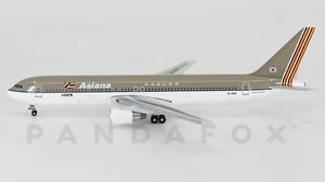Asiana Airlines Boeing 767-300 HL7263 Aeroclassics AC18112 Scale 1:400 RARE - Picture 1 of 3