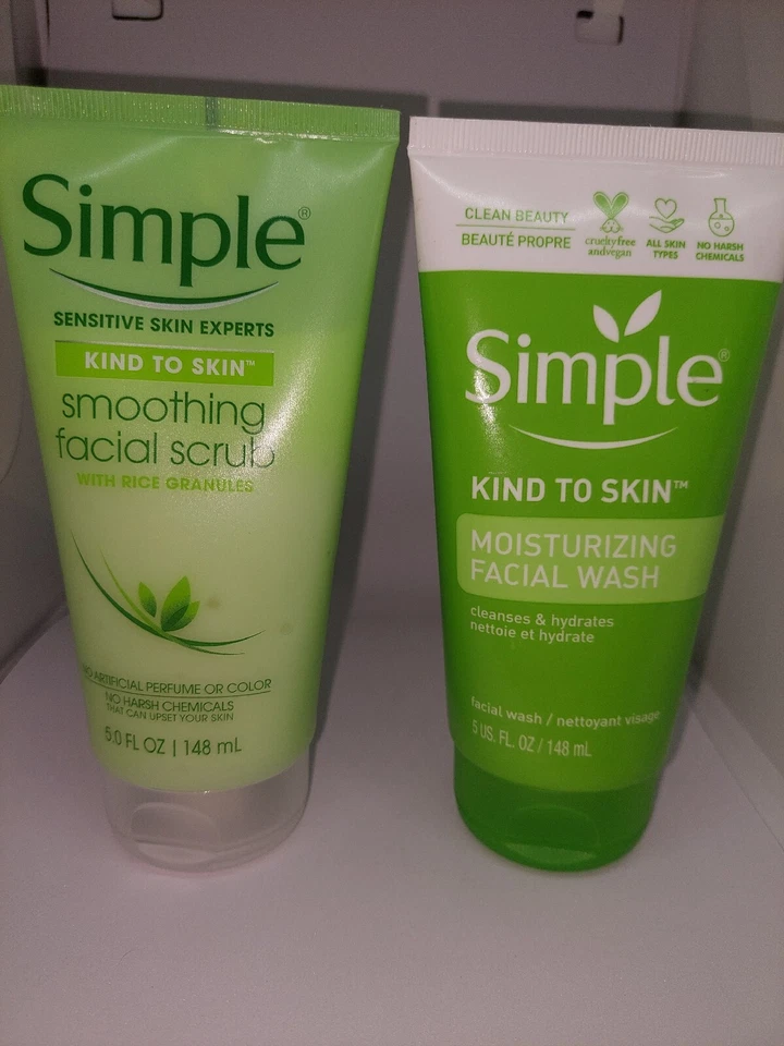 Lot of 2 Simple Smoothing Facial Scrub & Moisturizing Facial Wash NEW - Image 1 of 3