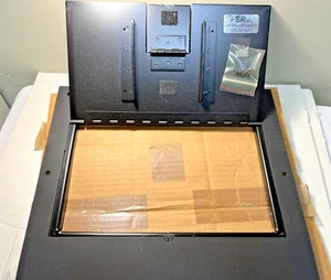Cubierta de caja de piso negra FSR FL-600P-BK - Imagen 1 de 3