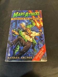 Mars Attacks Paperback Book Martian Deathtrap 90's PB - Imagen 1 de 1