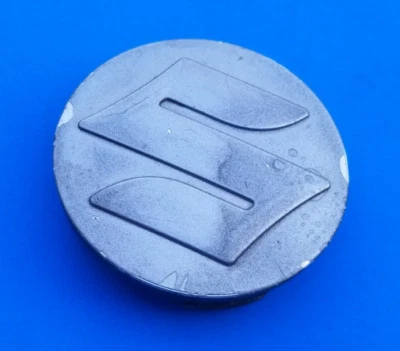 SUZUKI GRAND VITARA SX4 (1) TAPACUBOS DE LLANTA TAPACUBOS TAPA CENTRAL ENCHUFE FABRICANTE DE EQUIPOS ORIGINALES A9 Foto 1 de 3