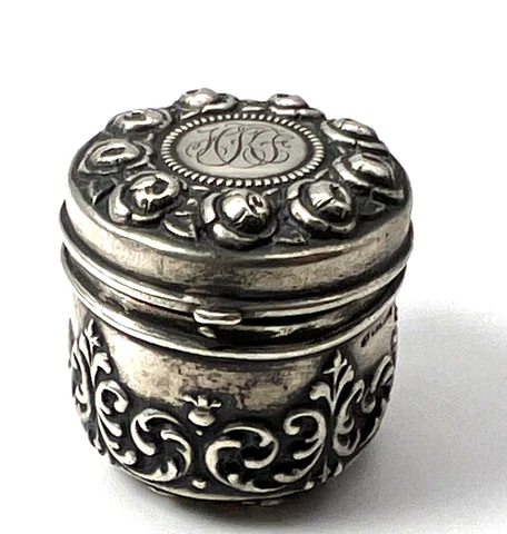 Angtique American Sterling Silver 925 Fine Gold Washed With Mirror Pill Box Cover