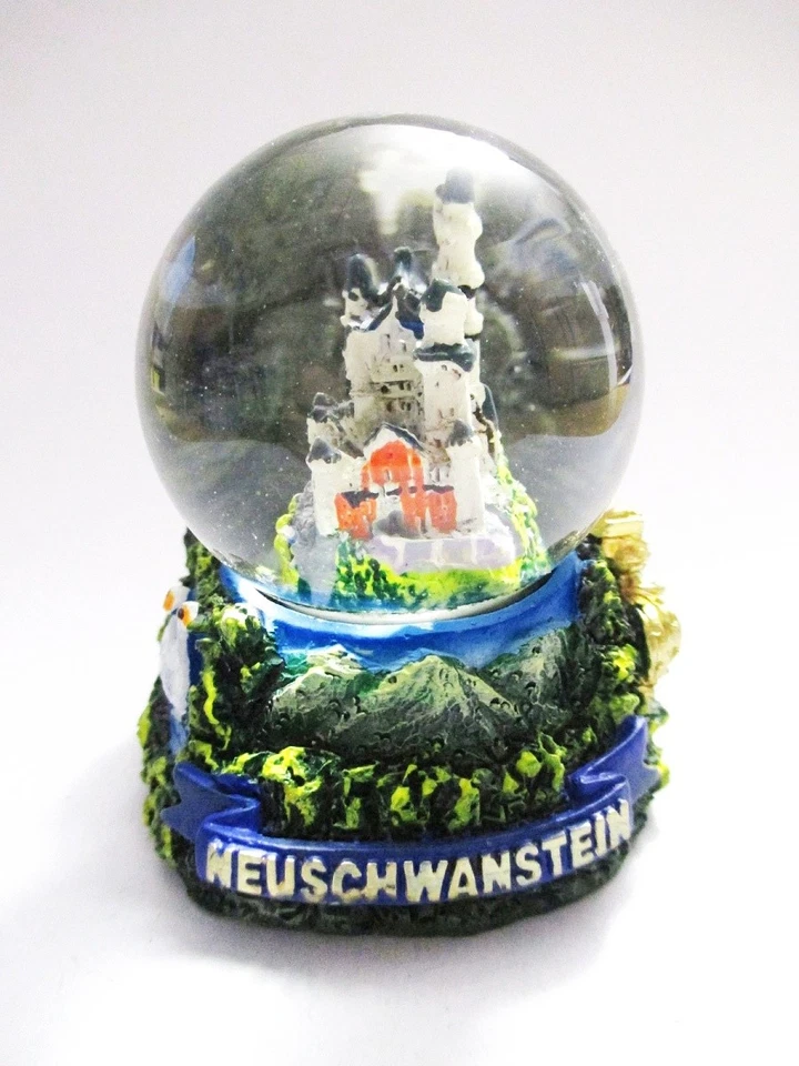 Schneekugel Neuschwanstein Eibsee Alpen Snowglobe Germany Souvenir - Bild 1 von 4