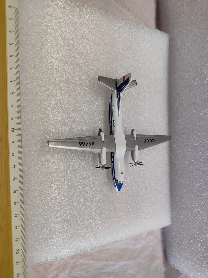 Aereo  Herpa  Antonov An-24RV  - Immagine 1 di 4