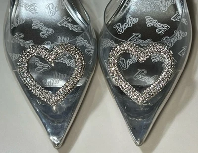 ALDO X Barbie Puntera Punta Punta Transparente Eslinga Gatito Tacón Corazón Eslinga Talla 8.5 BNWB Foto 1 de 4