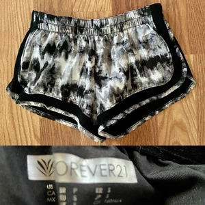 Pantalones cortos deportivos Forever 21 con inserciones transparentes talla pequeña - Imagen 1 de 6