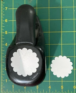 Stampin Up Scalloped Circle Paper Punch Whale Tail Large 1 3/4” - Picture 1 of 1