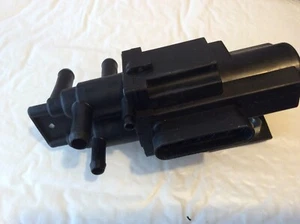 Standard Ignition Motor Products FV5 Fuel Selector Valve - Picture 1 of 3