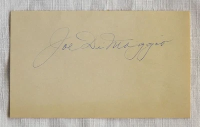 Joe DiMaggio autograph index card - Image 1 of 2