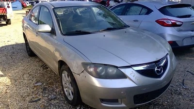 (LOCAL PICKUP ONLY) Hood Sedan Fits 04-09 MAZDA 3 1144596 Foto 1 de 4