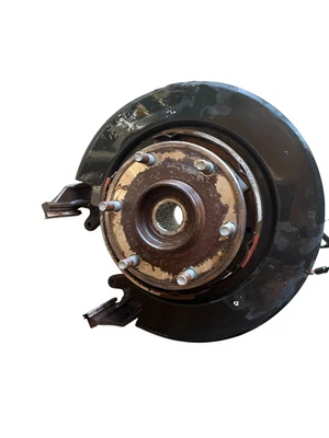 2004-2015 Nissan Armada Passenger Right Rear Knuckle/Stub OEM - Image 1 of 4