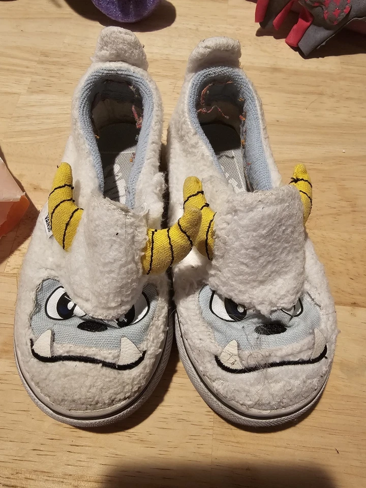 Vans Slip-On V Yeti 'White/Multi' Toddler Size 4C - VN0A5KXO8CG - Image 1 of 3