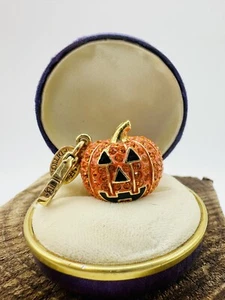 New 2011 Limited Edition Juicy Couture Pave Pumpkin Charm - Picture 1 of 10