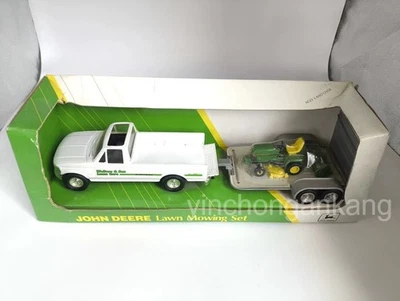 ERTL John Deere  lawn mowing set 1/32 scale - Image 1 of 4