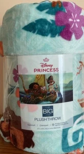 “Moana”The Big One Disney Princess Plush Fleece Throw Blanket 5x6 FT OVERSIZED - Picture 1 of 4