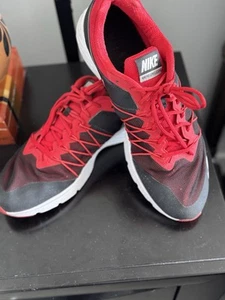 Size 14 - Nike Air Zoom Resistance 6 Black/Red EUC - Picture 1 of 8