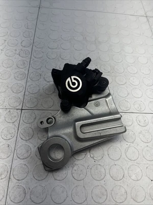 PINZA DE FRENO DUCATI SCRAMBLER 1100 BREMBO + BOMBA DE PALANCA DE CILINDRO MAESTRO OEM Foto 1 de 4